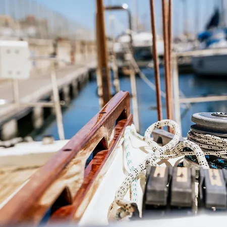 The Classic Sailboat Retreat *