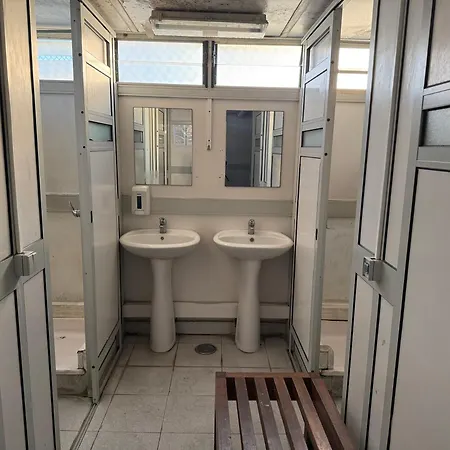 The Classic Sailboat Retreat Bateau-hôtel *