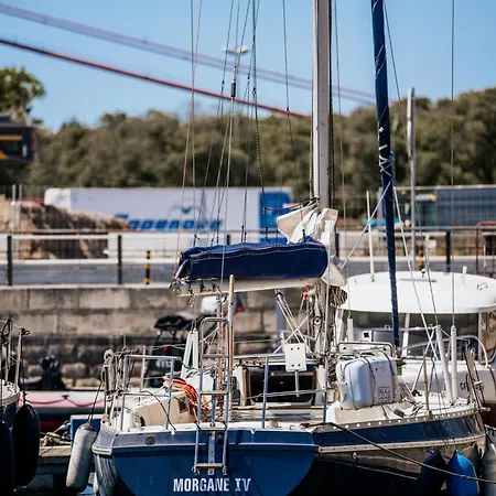The Classic Sailboat Retreat Lisboa
