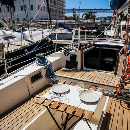 Bateau-hôtel The Classic Sailboat Retreat