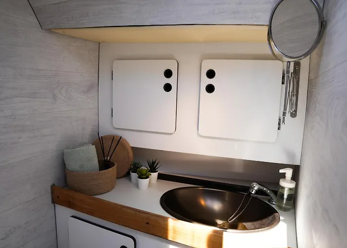 The Classic Sailboat Retreat Lisboa